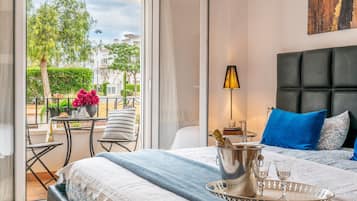 2 slaapkamers, een strijkplank/strijkijzer, gratis wifi, beddengoed