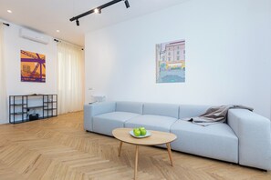 Living area - Amazing 2 Bedrooms Monteverde (Roma)