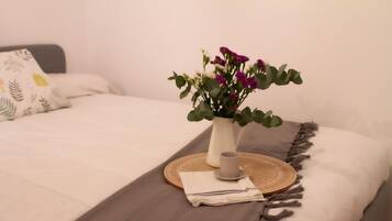 5 Schlafzimmer, Bügeleisen/Bügelbrett, kostenloses WLAN, Bettwäsche