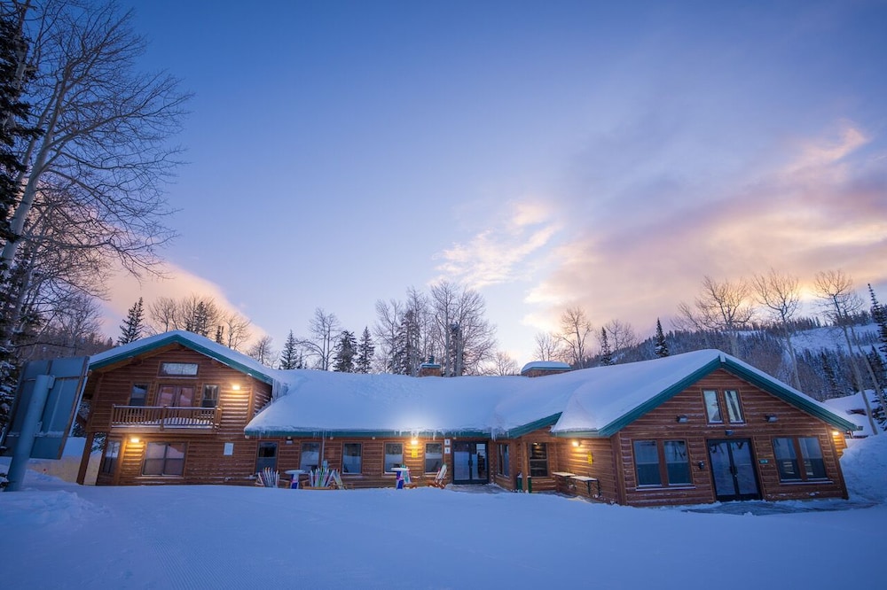 Eagle Point Resort by null