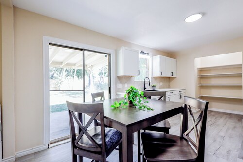 Close to the Lake. Just 8 minutes from UMHB!