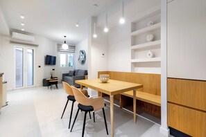 Living area - Plaka Clio Apartment by A&A Residencies (Athens)