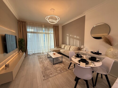 Panoramic Canal & Burj Khalifa View . Luxury 1BR in Business Bay