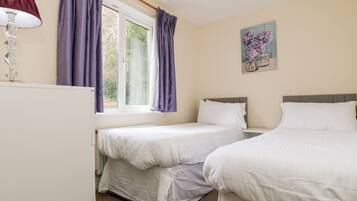 3 bedrooms, WiFi (free), individually decorated, individually furnished