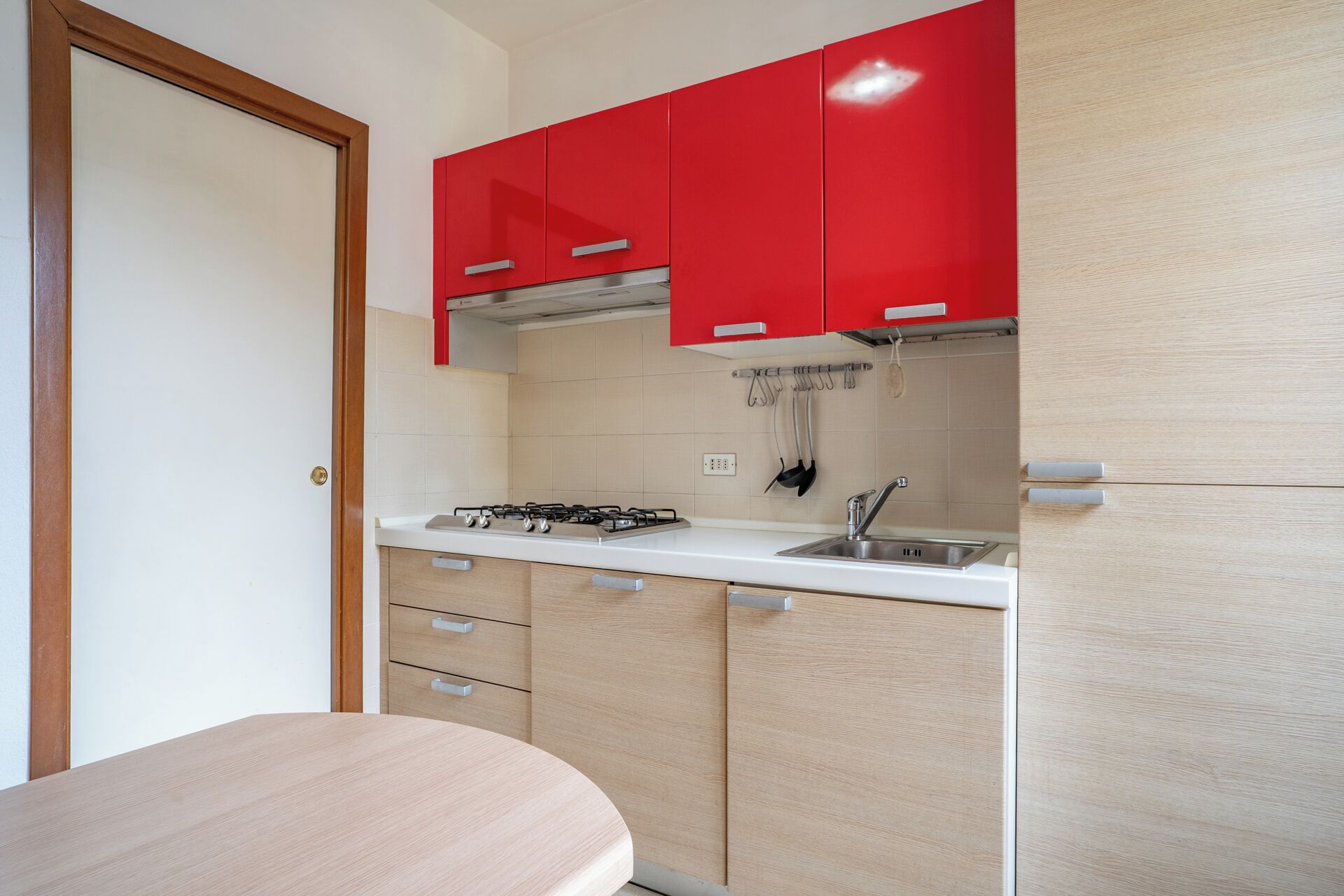 Kühlschrank, Ofen, Herdplatte, Geschirrspüler