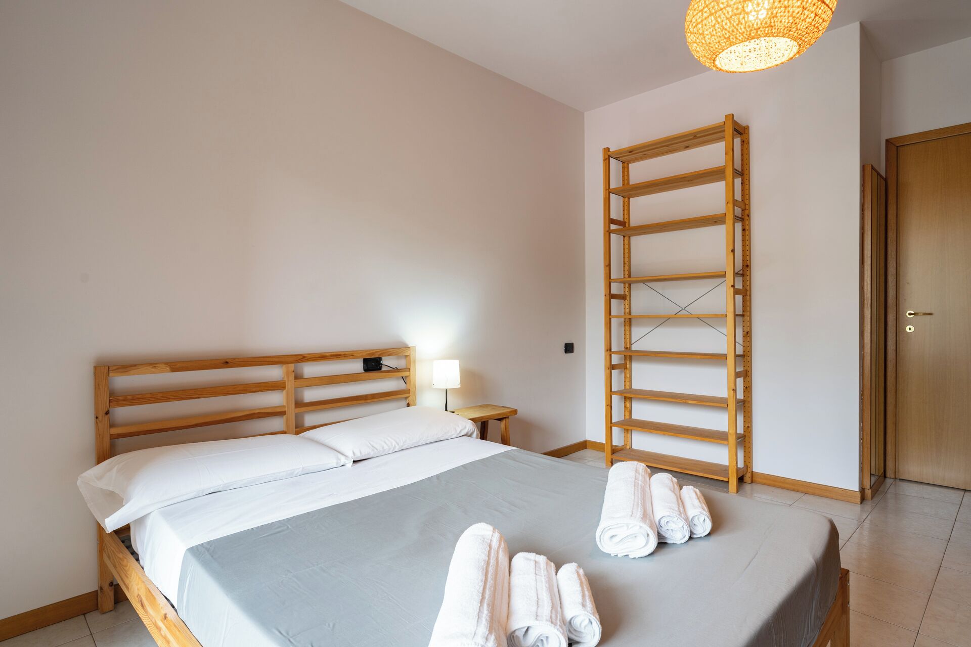 3 habitaciones, tabla de planchar con plancha y wifi gratis 