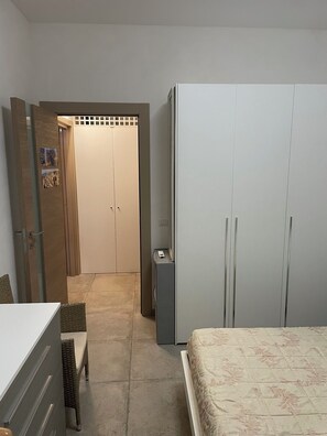 Unclassified image, 2 of 21, button - Recent construction, central, all amenities (Pozzallo)