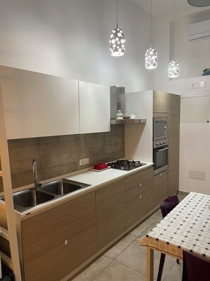 Uklassifisert bilde, 2 av 23, knapp