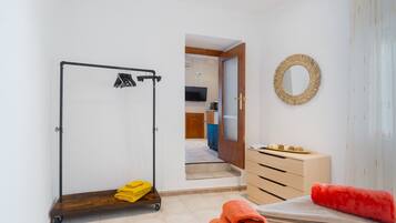 1 bedroom, free WiFi, bed sheets