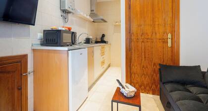 Apartment 'Giraldilla' with Shared Garden, Wi-Fi and Air Conditioning