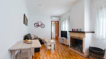 Televisión, chimenea