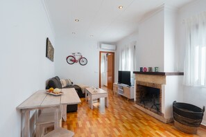 Televisión, chimenea