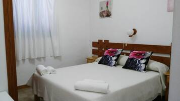 2 bedrooms, free WiFi, bed sheets