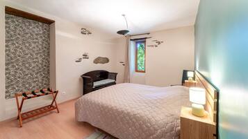 2 quartos, Wi-Fi de cortesia, roupa de cama