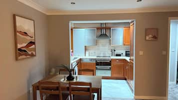 Apartment | Dining