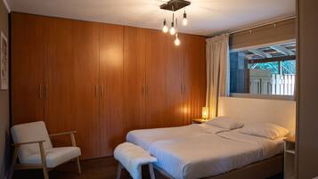 3 dormitoris, caixa forta a l'habitació i escriptori