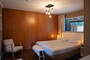 3 soverom, safe på rommet, skrivebord og strykejern/-brett