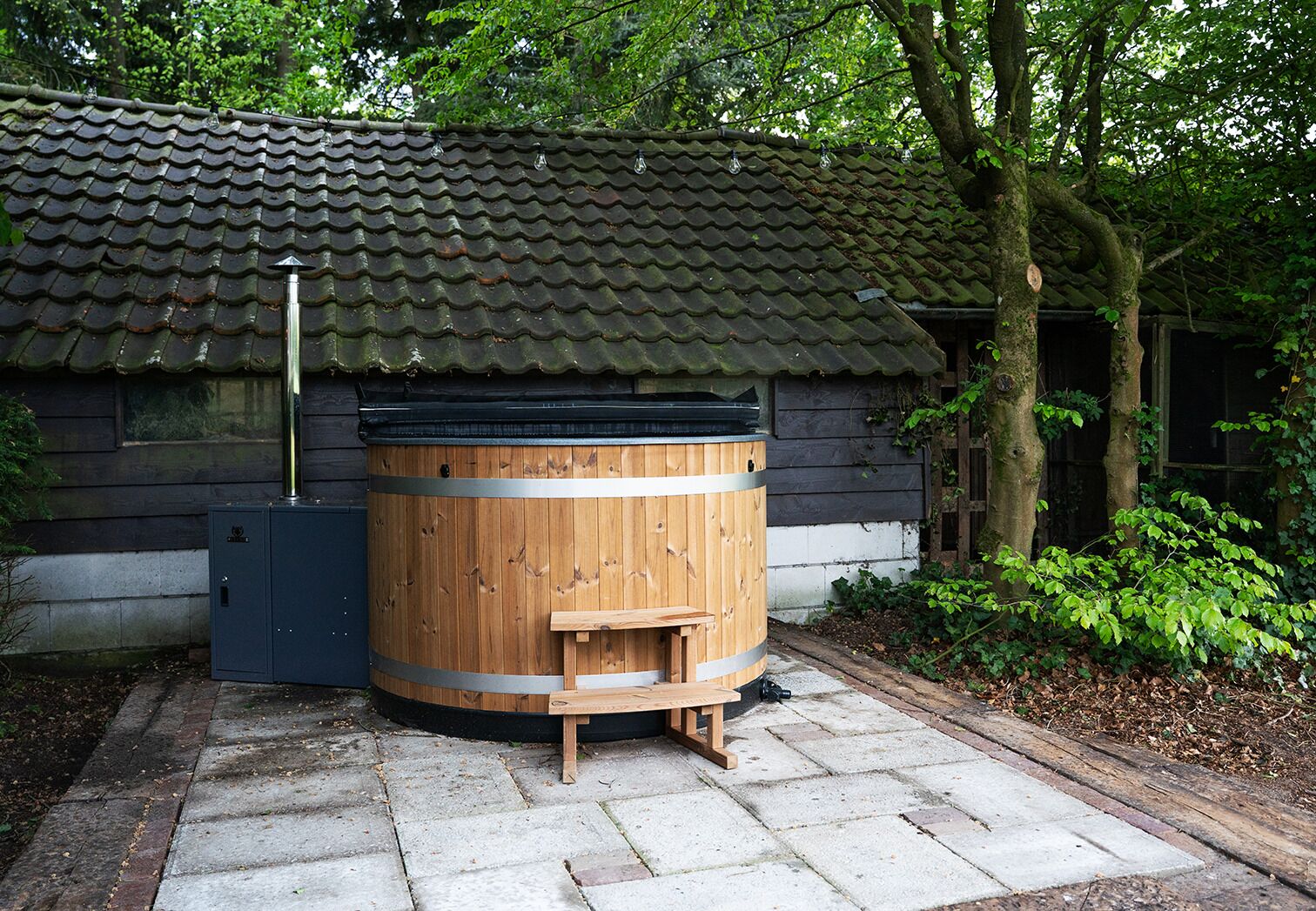 Bain à remous extérieur