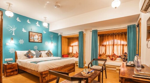 Hotel Golden Legacy - By PRAMANA EXP