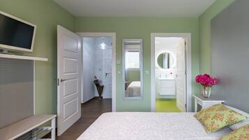 1 slaapkamer, een strijkplank/strijkijzer, gratis wifi, beddengoed