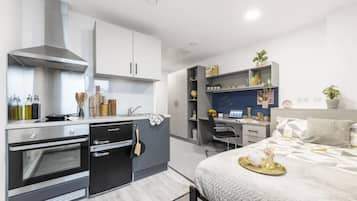 Studio, Non Smoking | Private kitchen