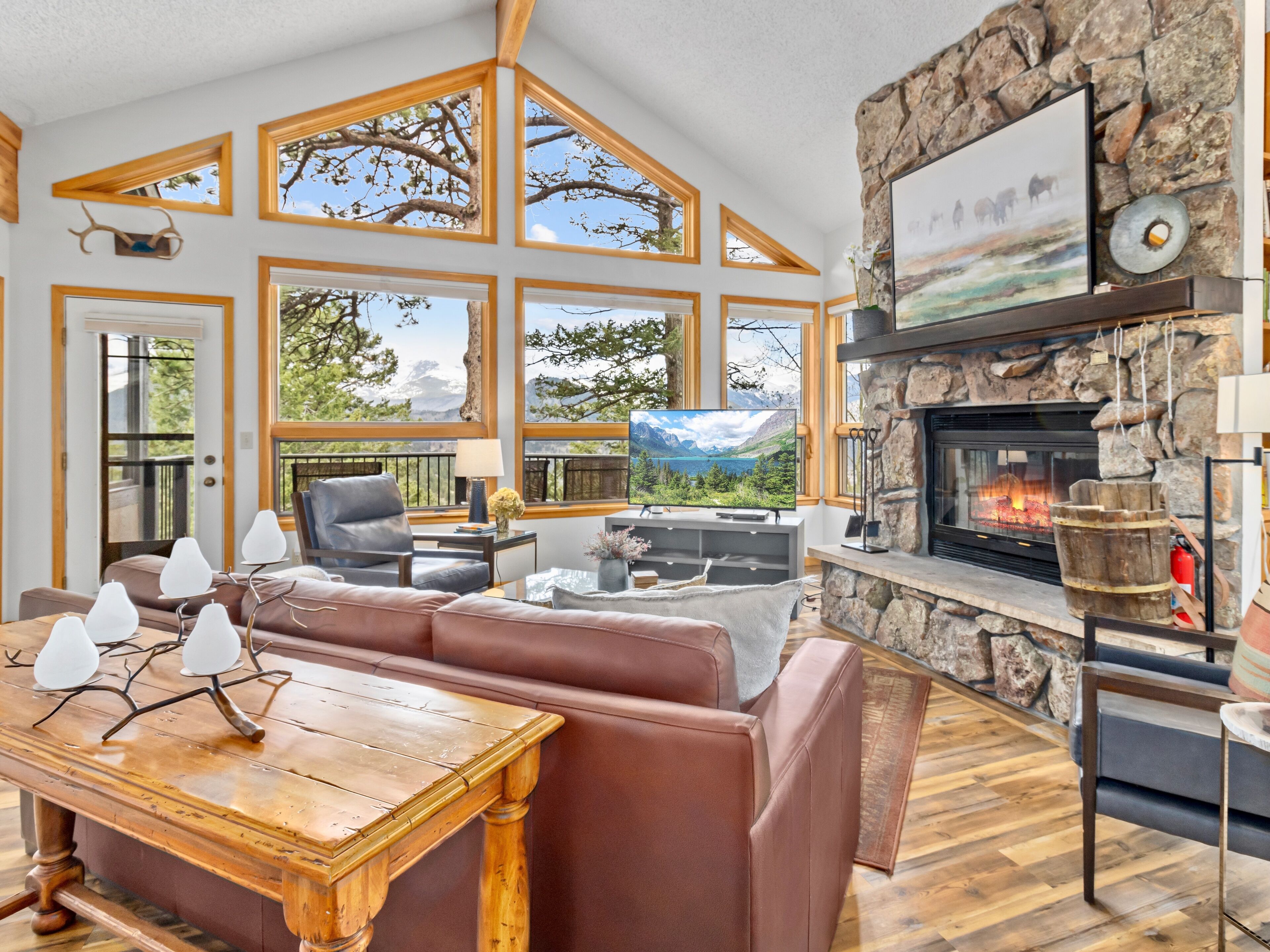 Télévision, cheminée