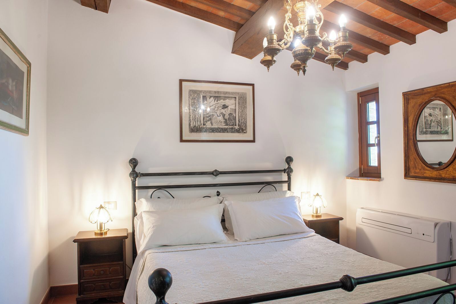 Classic Apartment | Free cribs/infant beds, free WiFi, bed sheets