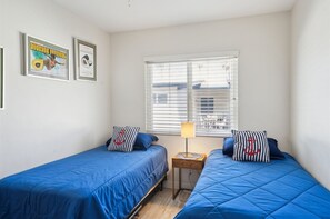 1 室のベッドルーム、インターネット、ベッドシーツ