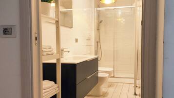Apartment | Bathroom | Bidet