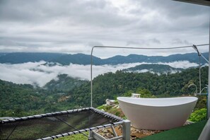 Deluxe Room, Balcony, Mountain View | Bathroom