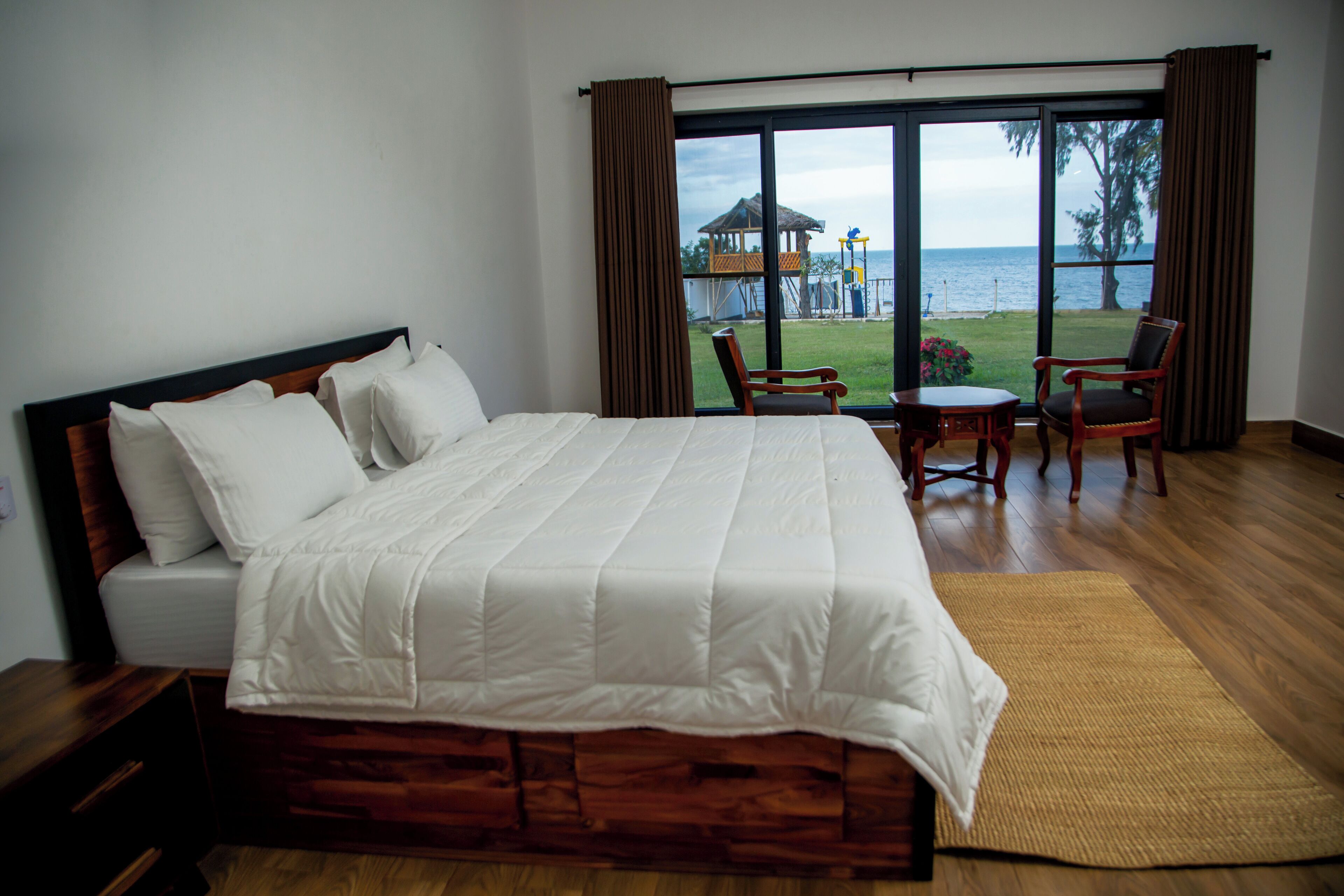 Superior-Villa, Küche, Meerblick | Bügeleisen/Bügelbrett, kostenloses WLAN, Bettwäsche