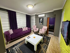 Departamento Confort, balcón, vista a la ciudad | Wifi gratis y ropa de cama 