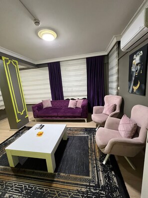 Departamento Confort, balcón, vista a la ciudad | Wifi gratis y ropa de cama 