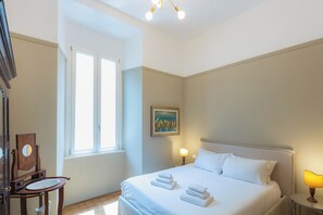 3 makuuhuonetta, silitysrauta/-lauta, Wi-Fi, vuodevaatteet