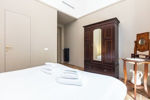 3 Schlafzimmer, Bügeleisen/Bügelbrett, WLAN, Bettwäsche