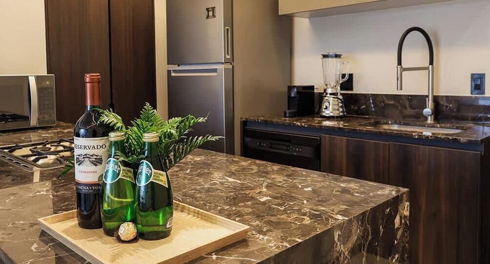 雪櫃、微波爐、攪拌機、廚房用具/餐具/器皿