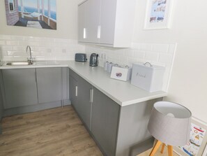 洗碗機、鍋具/餐盤/廚房用品