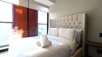 2 bedrooms, iron/ironing board, bed sheets