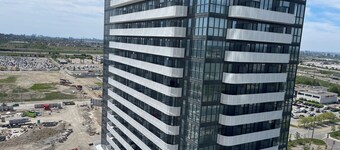 "Chic Retreat: Pet & Smoke-Friendly, Balcony Views, Prime Location!"