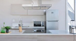 Fridge, microwave, oven, stovetop - Pabellón 2G (Guadalajara)