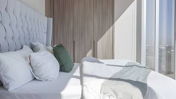 2 slaapkamers, een strijkplank/strijkijzer, beddengoed