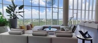Modern Skyview @ Pabellon 17 | Near Andares