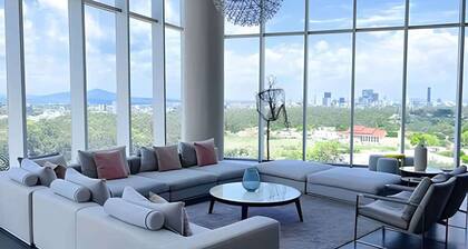 Stylish Skyview Apartment | Near Andares