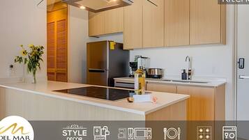 Réfrigérateur, micro-ondes, cafetière/bouilloire