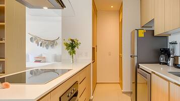 Frigorifero, microonde, macchina per tè/caffè