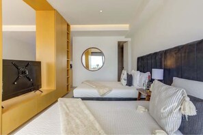1 bedroom, desk, travel cot, WiFi - Coastal escape w/ pool & beach access (Nuevo Vallarta)