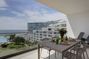 Outdoor dining - Waterfront condo w/ pool access & balcony (Nuevo Vallarta)
