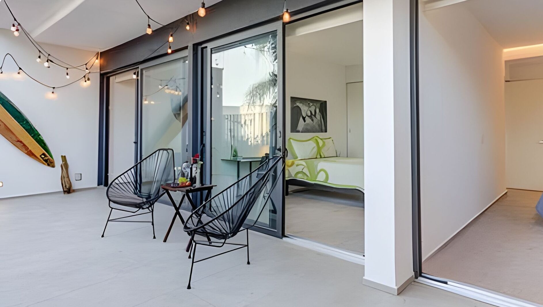 2 عدّة غرف نوم ومكواة/لوح كي وخدمة الإنترنت وملاءات أسرّة