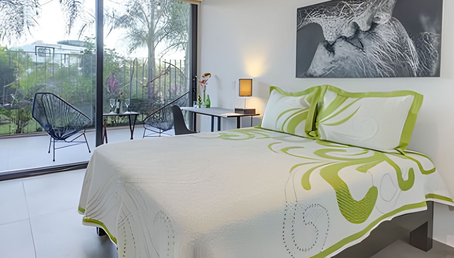 2 habitaciones, tabla de planchar con plancha y acceso a internet 