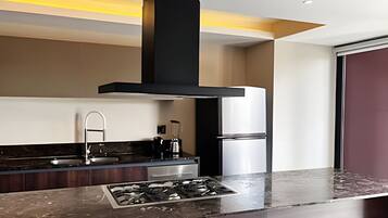 Fridge, microwave, cookware/dishes/utensils